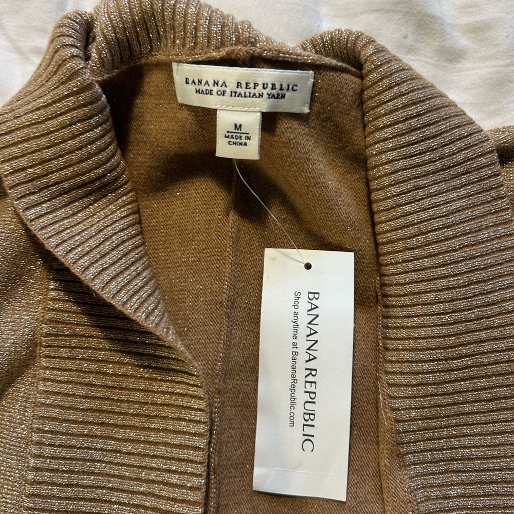Banana Republic Shimmering Golden Shrug/short sleeves like a shawl - Picture 2 of 3